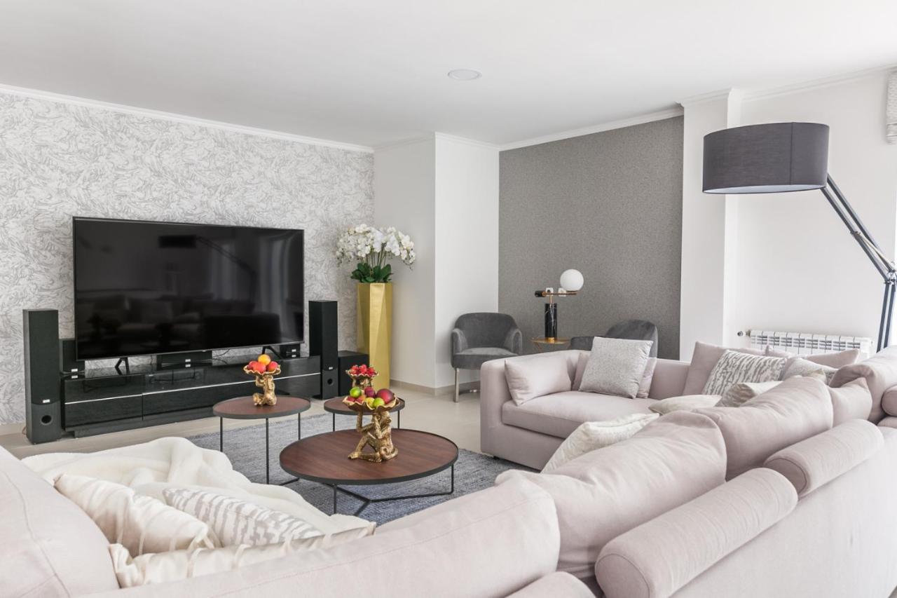 Quinta Da Serra - Luxurious Villa Sintra - Heated Pool & Jacuzzi エクステリア 写真