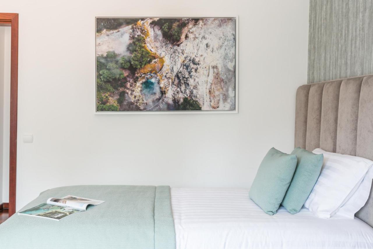 Quinta Da Serra - Luxurious Villa Sintra - Heated Pool & Jacuzzi エクステリア 写真